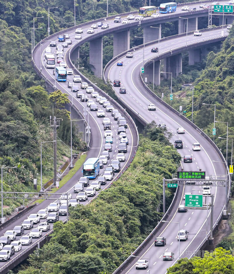 圖為國道5號坪林路段。（中央社檔案照片）