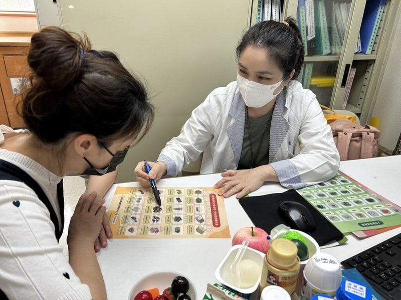 不少民眾尋求營養師協助,希望透過專業管道學習「正確選擇食物」的能力。(基隆長庚提供)中央社記者沈佩瑤傳真 115年6月21日