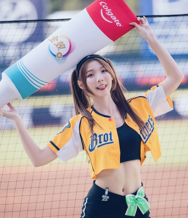中華職棒中信兄弟啦啦隊成員汶汶。（圖取自instagram.com/jessie.02.21）