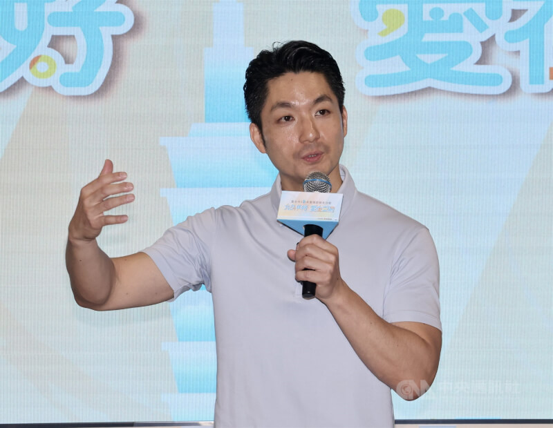 台北市長蔣萬安(圖)22日前往萬華老人服務中心出席社會局「九久共好,愛在重陽」重陽節活動記者會。中央社記者張皓安攝 115年6月22日