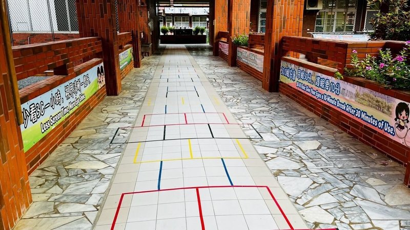 教育部國民及學前教育署23日公布114學年度健康促進學校評選結果，高雄市立蚵寮國中拿下「視力保健績優學校遴選優等獎」及「健康促進學校輔導計畫前後測成效評價成果報告優良獎」。（蚵寮國中提供）中央社記者林巧璉傳真　115年6月23日