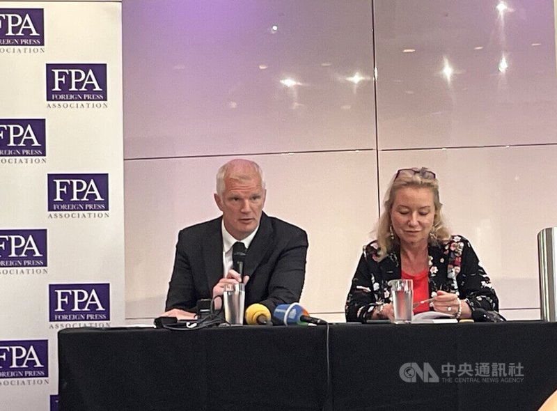 英國前國防副大臣卡恩斯23日在倫敦與駐英外籍記者座談，他未完全排除參選執政黨工黨黨魁可能性。中央社記者陳韻聿倫敦攝　115年6月24日