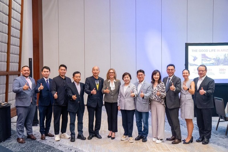 立法院長韓國瑜率跨黨派立委訪美，訪團23日與亞利桑那州商務廳廳長華森進行早餐會。 （立法院提供） 中央社記者王承中傳真　115年6月24日