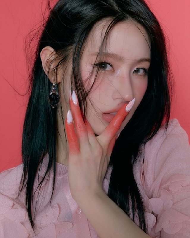 遠傳電信跟遠樂文創攜手Spotify將於9月5日在高雄巨蛋舉辦HER VOICE演唱會，韓團i-dle成員薇娟（圖）也將參與演出。（CUBE Entertainment 提供）中央社記者王心妤傳真　115年6月24日