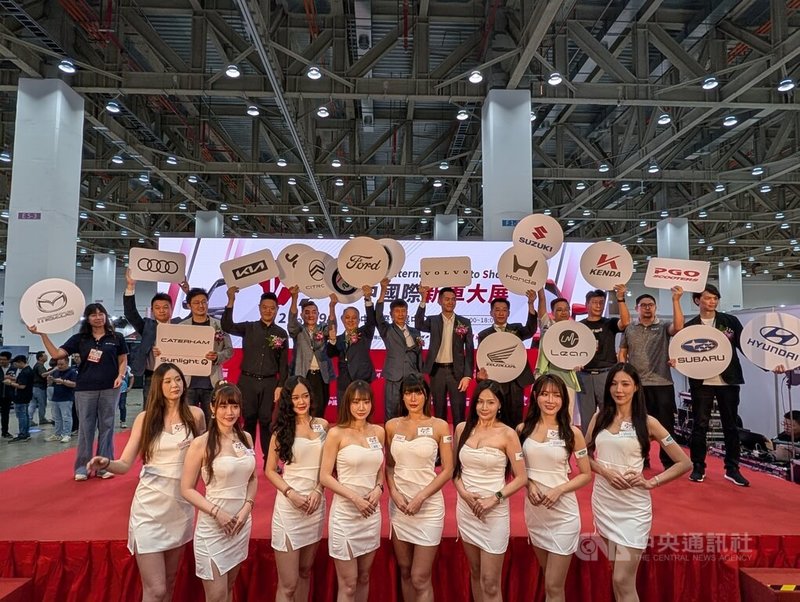 2026台中國際新車大展26日在台中國際會展中心盛大開幕，展出匯聚了國內外知名汽車品牌及相關產業夥伴，共同展示汽車領域創新成果。中央社記者蘇木春攝　115年6月26日