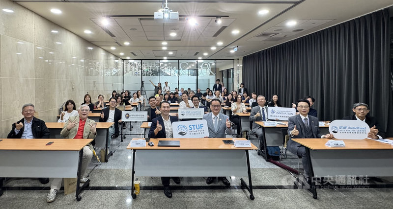第79屆世界衛生大會（WHA）日前召開，儘管台灣被排除於全球國際衛生體系之外，民間團體仍積極前往參與，世台聯合基金會26日舉辦成果發表會，邀請醫界與學術界代表回顧WHA交流經驗。中央社記者沈佩瑤攝　115年6月26日