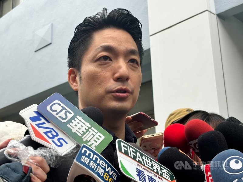 民進黨台北市議員林延鳳揭露，市府花近4000萬元打造災害應變協作平台，卻在25日豪雨致災時故障。台北市長蔣萬安27日（圖）表示，是因同一時段大量資訊回傳導致，沒有影響救災。中央社記者陳昱婷攝 115年6月27日