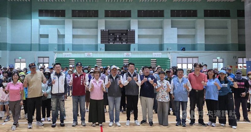 運動i台灣2.0趣味嘉年華活動28日在澎湖多功能綜合體育館登場，除安排有4公里健行活動外，還有多項趣味競賽。中央社    115年6月28日