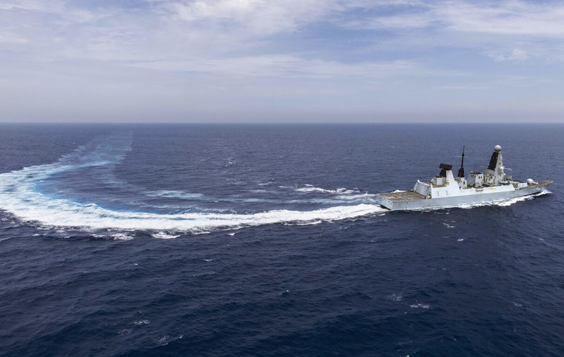 英國海軍將打造首批「混合戰艦」，以整合空中、海上及海下無人系統，提供更具韌性的空防戰力，並取代現役6艘45型（Type 45，如圖）防空驅逐艦。（英國國防部提供）中央社記者陳韻聿倫敦傳真　115年6月29日