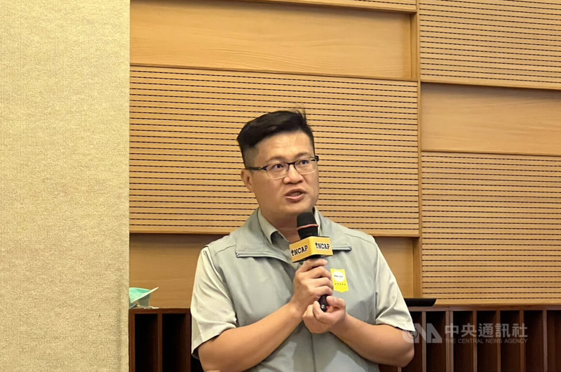 車輛安全審驗中心30日公布台灣新車安全評等報告，車安中心經理洪國益（圖）表示，KIA SPORTAGE在兒童保護領域得分率較低，整體僅獲得2顆星。中央社記者黃巧雯攝　115年6月30日