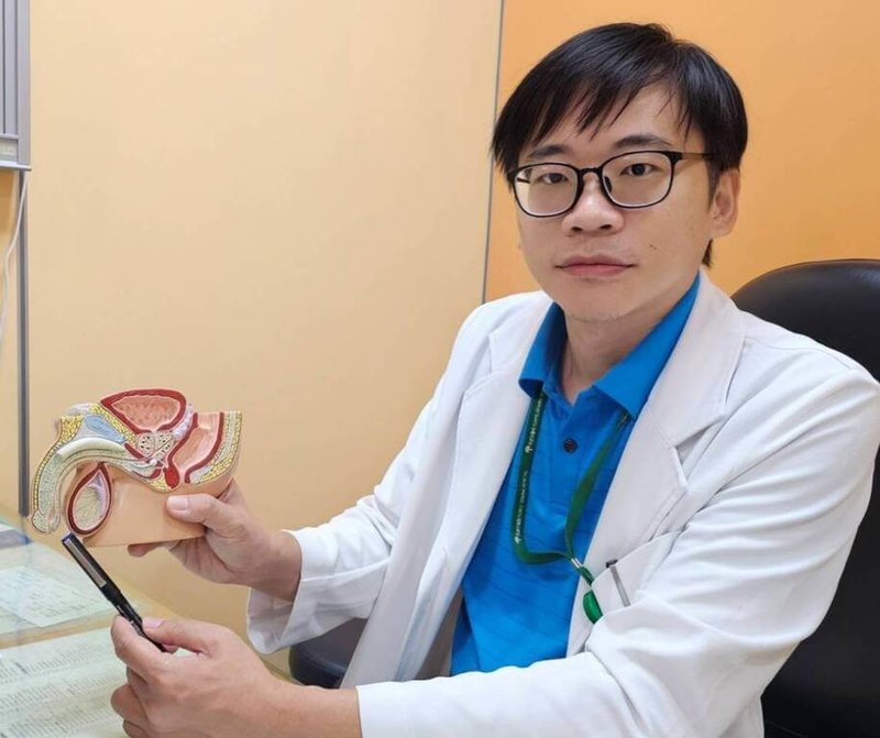阮綜合醫院泌尿科醫師李宗熹（圖）表示，天熱小兒包莖炎病例增2成，男童若經診斷屬生理性包莖，經治療後暫不需要手術。（阮綜合醫院提供）中央社記者林巧璉傳真　115年6月30日