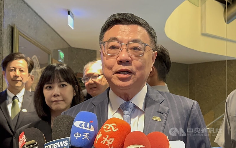 行政院長卓榮泰(圖)1日出席金融競爭力論壇前受訪表示,期盼在野黨支持行政院所提的國防自主無人載具採購特別條例草案。中央社記者賴于榛攝 115年7月1日