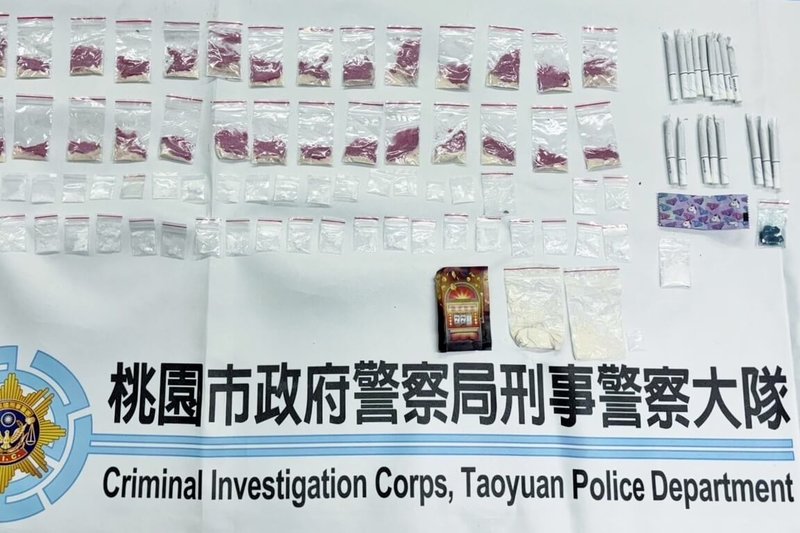 桃園市政府警察局2日表示，4月1日至6月30日執行掃黑、肅槍、緝毒及打詐專案，查獲各類刑案逾1萬4000件，其中查扣各類毒品總重3萬3383公克，成果豐碩。（桃園市政府警察局提供）中央社記者吳睿騏桃園傳真　115年7月2日