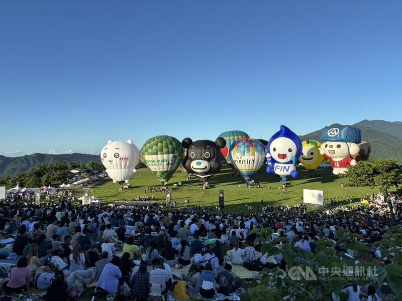 台灣國際熱氣球嘉年華即日起到8月20日在台東鹿野高台舉行,4日開幕。中央社記者張祈攝 115年7月4日