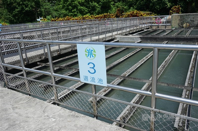 圖為自來水公司娑婆礑淨水場設備。（中央社檔案照片）