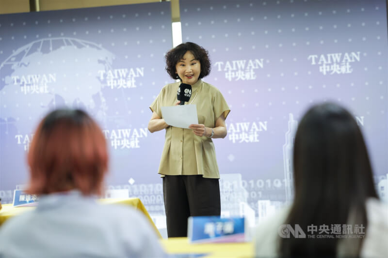 中央通訊社6日舉辦2026主播營,社長胡婉玲(圖)主持開營典禮,並擔任講師,分享新聞製播經驗。中央社記者裴禛攝 115年7月6日