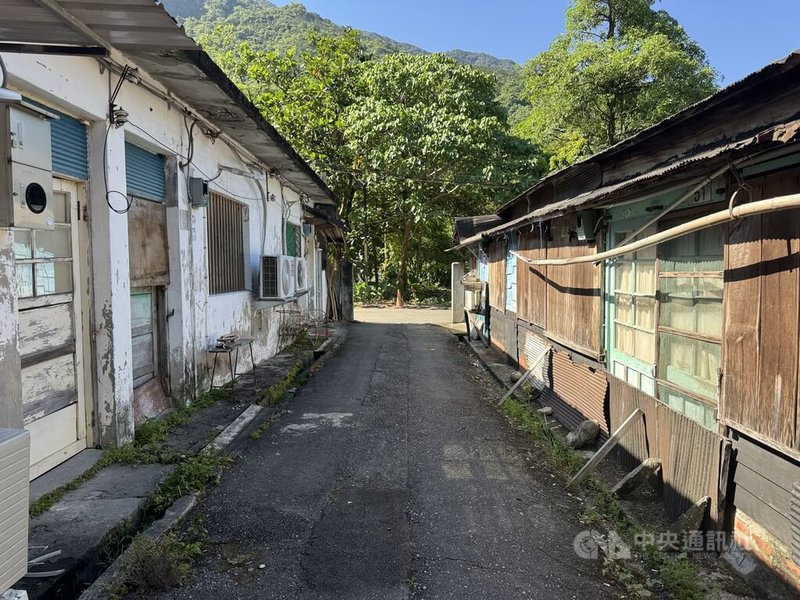 因應颱風巴威來襲，花蓮縣鳳林鎮公所下午2時起提前啟動萬里溪堰塞湖警戒區保全戶預防性撤離，森榮里傍晚已全數淨空，萬里溪堰塞湖黃色警戒則於下午4時正式發布。中央社記者張祈攝　115年7月9日