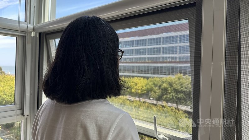H小姐受訪表示，亞裔在美國社會打拚有其辛苦的一面，外國月亮沒有比較圓。中央社記者張欣瑜舊金山攝　115年7月12日
