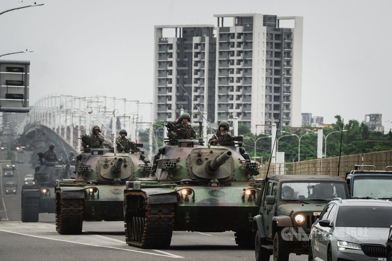 國軍聯合防禦操演13日實施,圖為CM11戰車機動畫面。中央社記者游凱翔攝 115年7月13日