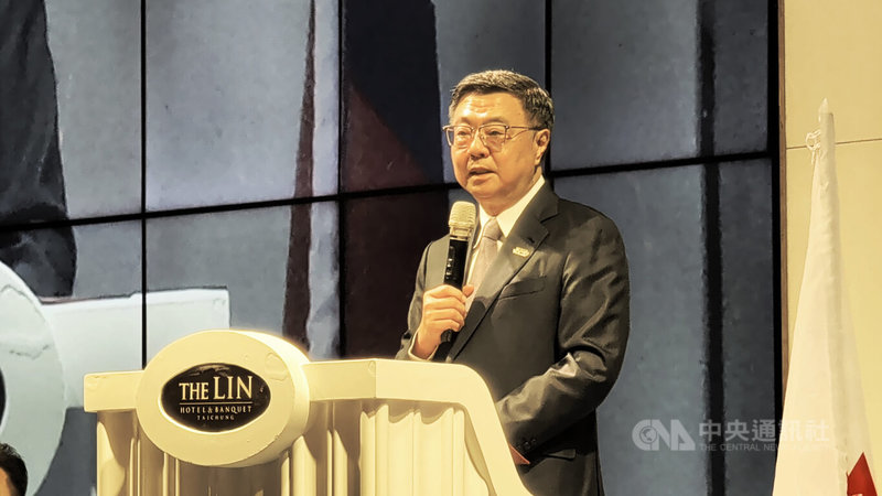 行政院長卓榮泰（圖）15日出席亞洲台灣商會聯合總會活動時表示，政府朝向更可信賴的國際市場去發展，也會協助大家去開拓。中央社記者蘇木春攝　115年7月15日