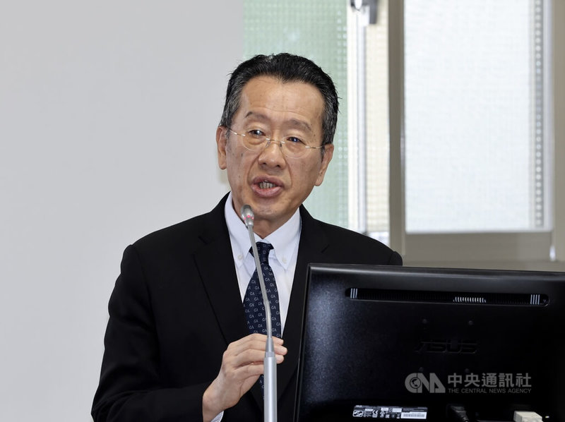 立法院經濟、外交及國防、財政委員會16日聯席審查無人機條例草案，國防部長顧立雄（圖）表示，國防採購是一件事，產業發展輔導是一件事，兩者不要放在一起。中央社記者張皓安攝　115年7月16日