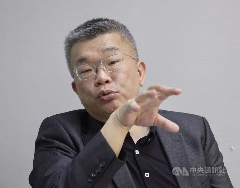 民進黨立法院黨團總召蔡其昌16日受訪指出,他奉總統、民進黨主席賴清德指派,22日起將代表民進黨中央及民進黨團率團訪美。中央社記者張皓安攝 115年7月16日