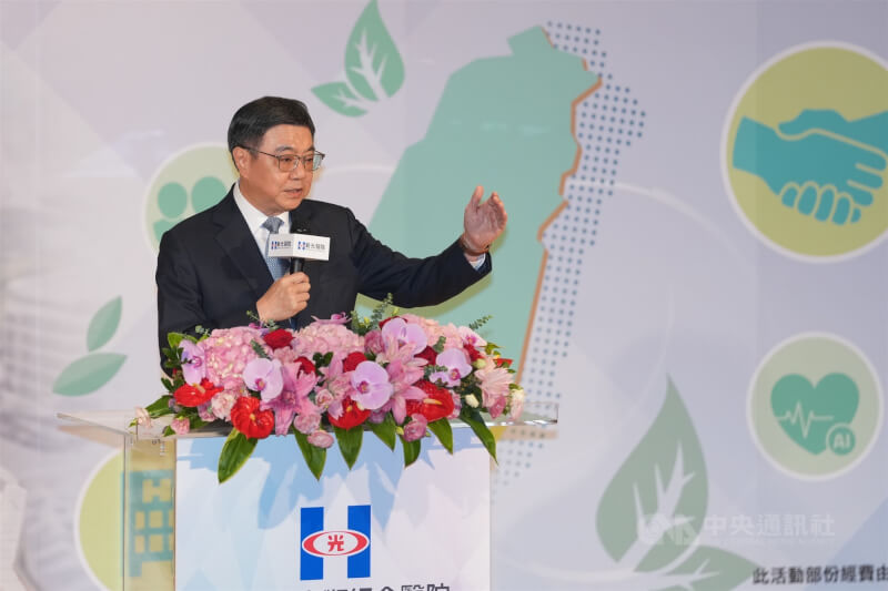 行政院長卓榮泰18日在新光醫院,出席新光醫院40週年「健康台灣深耕論壇」開幕式,致詞暢談政府的醫療政策。中央社記者徐肇昌攝 115年7月18日