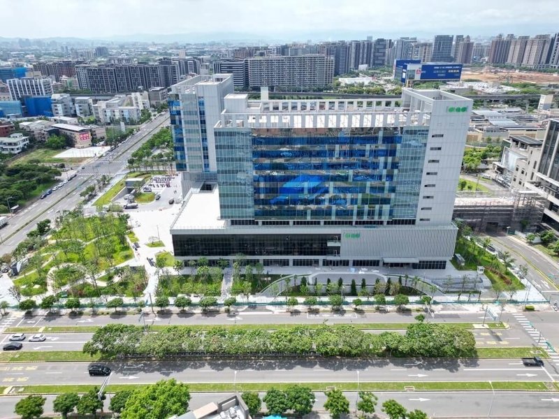桃園市青埔地區置地廣場遭指建物逾越航高限制，桃園都發局表示，已完成初步行政檢核，將釐清辦理過程、審查依據及行政程序，並依結果妥適處理。（桃園市政府都市發展局提供）中央社記者吳睿騏桃園傳真　115年7月19日