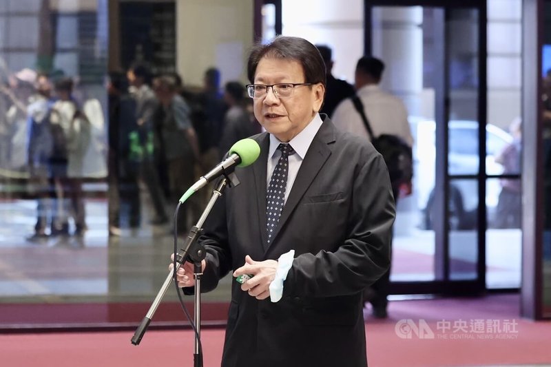 針對中聯油品案,多名國民黨執政縣市首長將召開縣市長「反毒油線上國是會議」。總統府秘書長潘孟安(圖)19日在民進黨全國黨員代表大會前受訪表示,食安關切到人民健康,他要再次重申總統府態度,希望中央、地方一起合作,防微杜漸,避免類似事情再度發生。中央社記者王飛華攝 115年7月19日