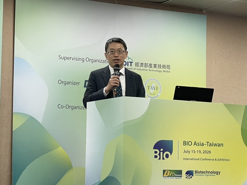 高端公司總經理李思賢透過實務經驗在論壇上以「從基礎與臨床研發到產品上申與開拓國際申場」為題，進行分享。