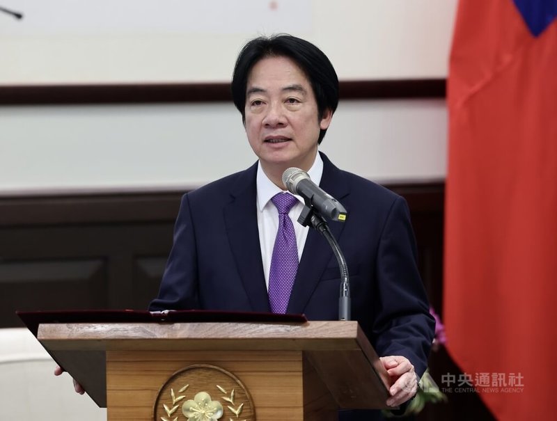 總統賴清德(圖)21日在總統府接見「歐洲議會波蘭籍保守黨團議員團」訪團,賴總統表示,台灣堅信唯有理念相近的夥伴攜手合作,提升民主韌性,才能夠守護民主自由的生活方式,維護區域及全球的和平穩定。中央社記者張皓安攝 115年7月21日