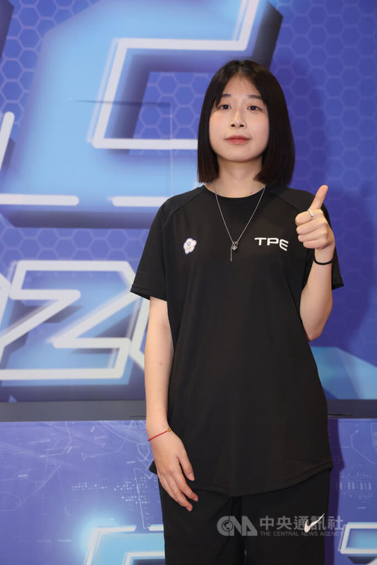 2026名古屋亞運電競「永劫無間」代表隊選手葉芝妤（圖）寫下隊史首名亞運女選手里程碑，而鼓勵她持續朝電競之路發展的，正是在背後給予全力支持的媽媽。中央社記者張新偉攝　115年7月23日