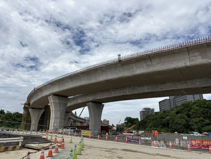 國道3號增設金城交流道工程進度超前，目前已達71%，預計116年9月完工。預計將緩解國道3號中和與土城地區出口長期交通壅塞情形。中央社記者曹亞沿攝　115年7月24日