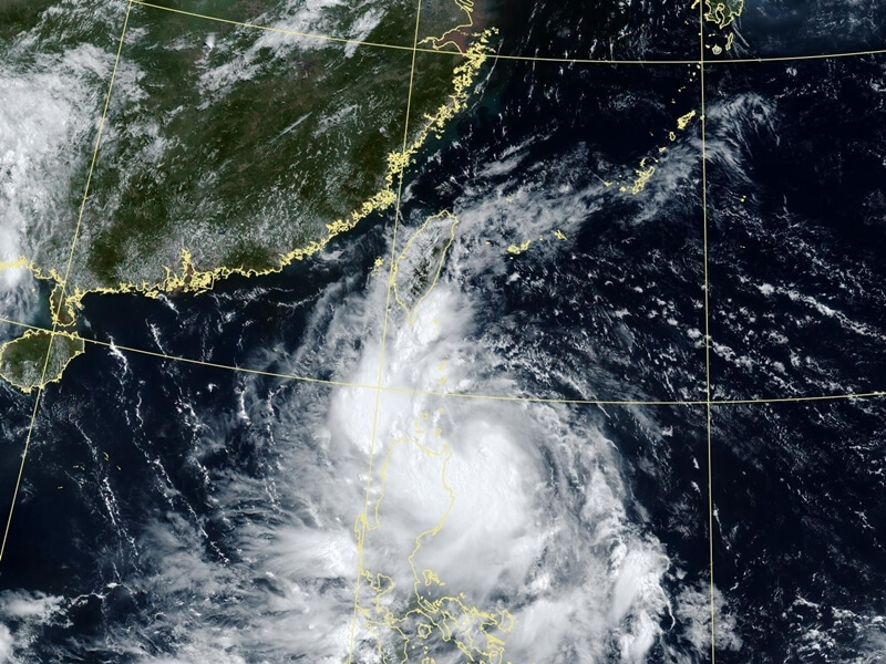 颱風紅霞外圍水氣將影響台灣,圖為24日上午9時20分衛星雲圖。(圖取自氣象署網頁cwa.gov.tw)