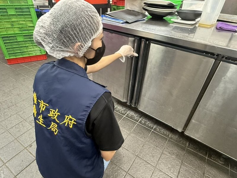 漢神巨蛋購物廣場某餐廳遭指26日有老鼠出沒，高雄市政府衛生局前往稽查。（衛生局提供）中央社記者蔡孟妤傳真 115年7月27日
