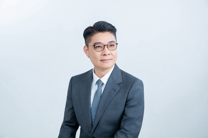 台灣中小企業聯合輔導基金會總經理、前南投縣議員葉仁創（圖）表示，在總統賴清德勸進下，決定代表民進黨參選南投縣埔里鎮長。（葉仁創提供）中央社記者鄭維真傳真　115年7月27日
