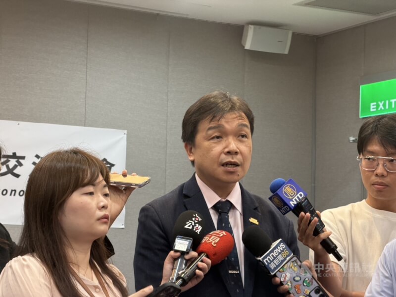 陸委會副主委沈有忠27日出席亞洲政經與和平交流協會舉辦的「中國對台複合性施壓的新趨勢」座談會。中央社記者呂佳蓉攝　115年7月27日