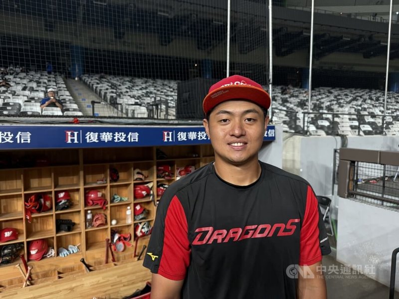 中職味全龍隊火球男林逸達（圖）經歷手肘韌帶修補手術，近期二軍出賽球速拉至150公里，31日有望睽違2年重回一軍。中央社記者謝靜雯攝 115年7月29日