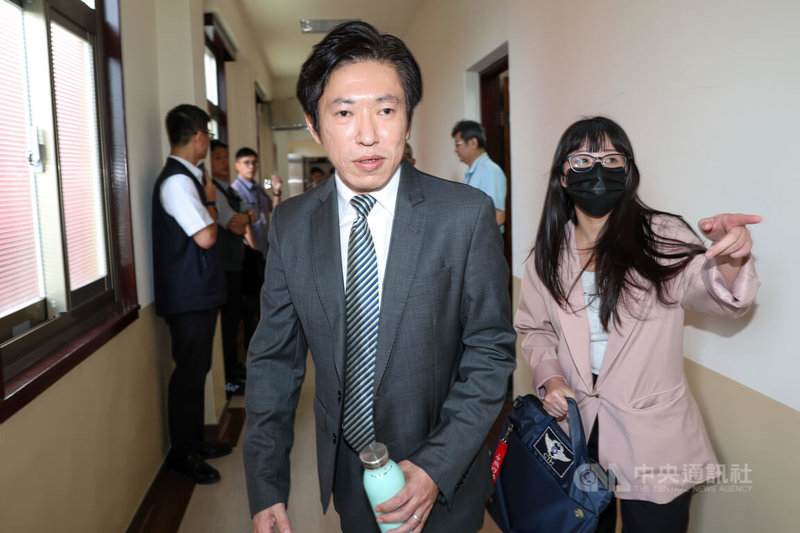 行政院秘書長張惇涵（中）29日在立法院列席朝野黨團協商，繼續研商「第七屆監察院人事同意權」與「115年度中央政府總預算案」。中央社記者吳家昇攝　115年7月29日