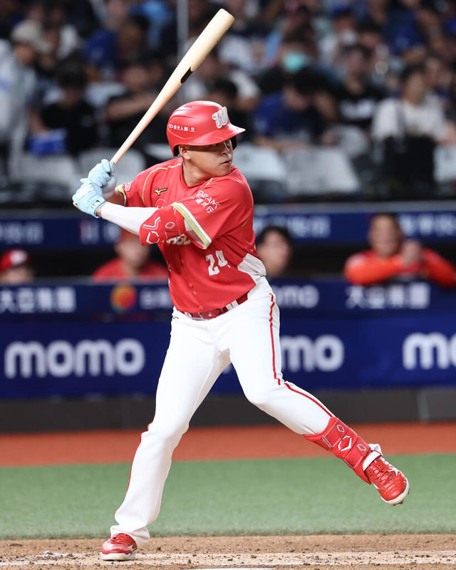 中職味全龍隊王順和（圖）近期重感冒，他29日受訪時表示感覺有點無力，但28日敲出個人本季第3轟，有感覺打擊更有力量，也增添自信心。（味全龍隊提供）中央社記者謝靜雯傳真 115年7月29日