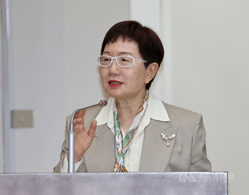 近日股市連番重挫，對國安基金是否進場，財政部長莊翠雲（圖）29日在立法院表示，股市下跌有多項因素，國安基金幕僚將持續關注國際情勢及台股走勢。中央社記者張皓安攝　115年7月29日