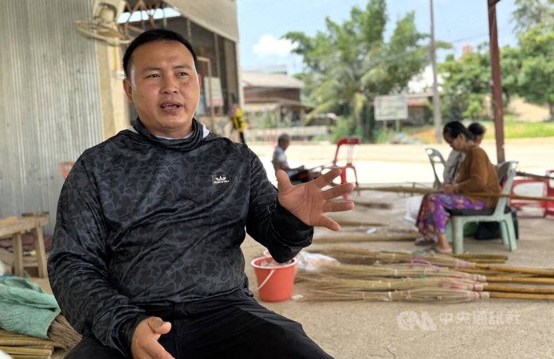 泰北班懷勒村長阿披切表示，過去村裡超過半數居民捕魚維生，如今不少人已轉向農業，或離開家鄉工作，只剩1成居民捕魚維生。中央社記者李宗憲攝　115年7月30日