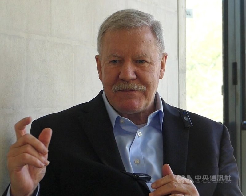 澳洲資訊戰專家奧斯汀（Greg Austin）相信，藉著加強「二軌」外交，納入台灣民間力量，將有助區域內中等強國之間建立資安合作網絡。中央社記者丘德真坎培拉攝　115年7月31日
