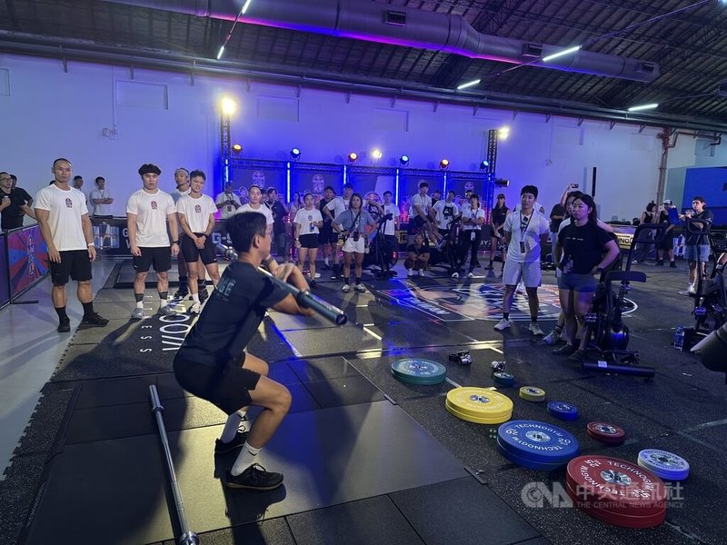 全台健身房最強對決的Red Bull Gym Clash決賽1日登場，最終8支隊伍正面交鋒，獲勝隊伍也將代表台灣，前往埃及參加世界總決賽。中央社記者黎建忠攝　115年8月1日