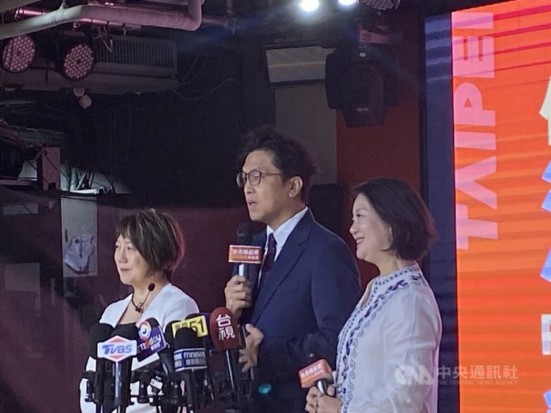 中聯問題油案延燒，台糖遭質疑未通報，對此，民進黨台北市長參選人沈伯洋（中）4日表示，地方政府應做好固定稽查和確保稽查內容，而非互推責任，現在是合作之際，可惜只看到政治口水。中央社記者黃麗芸攝　115年8月4日