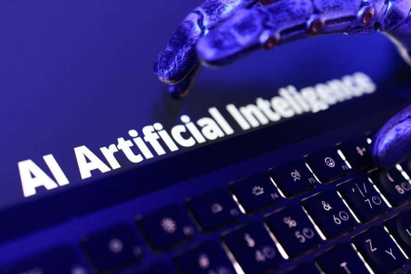 美伊戰火延燒，AI資料中心成易受攻擊的目標。圖為人工智慧（AI）示意圖。（路透社）