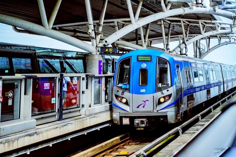 配合國防部「2026城鎮韌性（防空）演習」，桃園大眾捷運公司各車站13日將由站務人員、捷運警察及保全協助旅客避難，警報發布後旅客須暫留車站內，待警報解除後再恢復正常通行。（桃園大眾捷運公司提供）中央社記者吳睿騏桃園傳真　115年8月6日