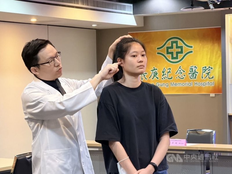 烤肉咬到太硬食物 19歲女顳顎關節移位張口就痛 | 生活 | 中央社 CNA