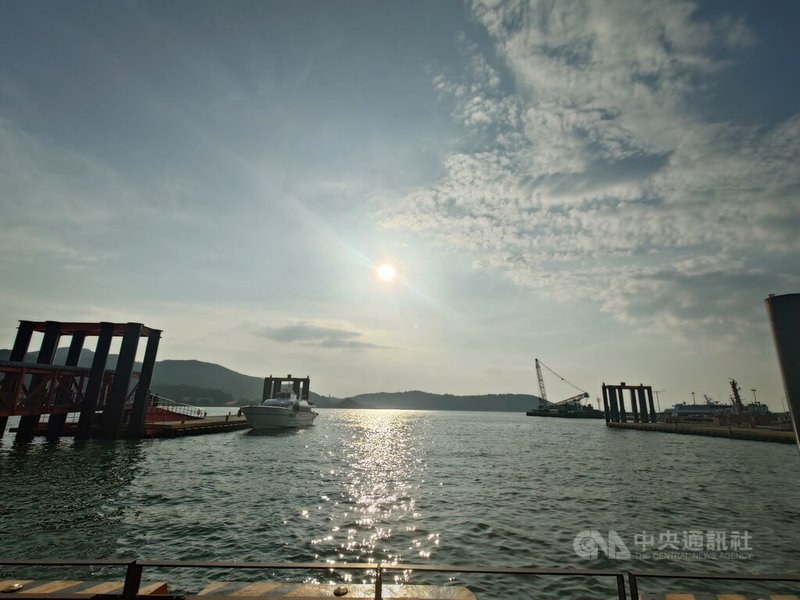 颱風白海豚逼近 馬祖島際、聯外海運10日前陸續停航 | 地方 | 中央社 CNA 颱風白海豚逼近 馬祖島際、聯外海運10日前陸續停航 | 地方 | 中央社 CNA