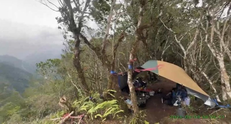 萬里溪堰塞湖集水區僅些微雨量 維持穩定溢流 | 地方 | 中央社 CNA 萬里溪堰塞湖集水區僅些微雨量 維持穩定溢流 | 地方 | 中央社 CNA